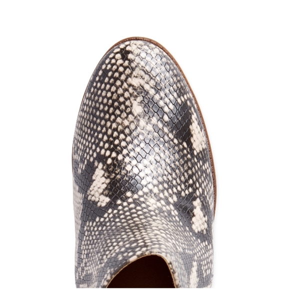 Womens Time and Tru Zipper Booties - Picture 4 of 13